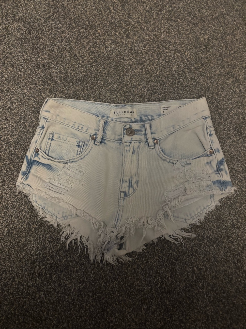 Size 5 Bullhead high rise distressed denim cutoff short